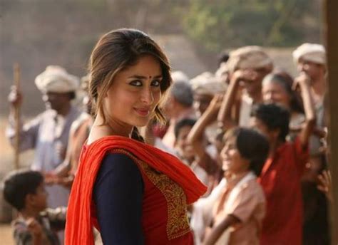 Kareena Kapoor Traditional Dresses In Gori Tere Pyaar Mein Movie Chinki Pinki