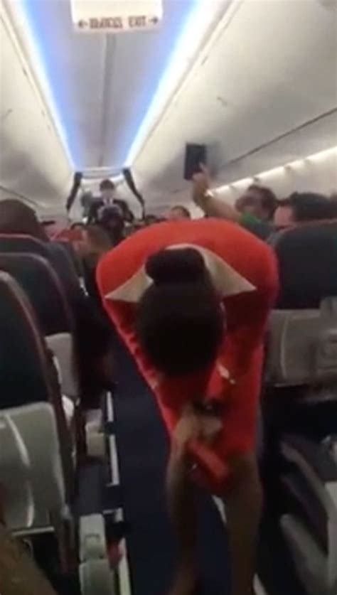 Air Hostess Cant Stop Laughing During Safety Demo Because