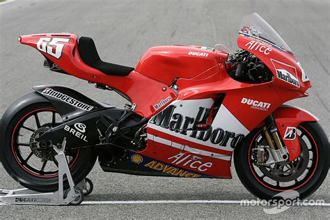 Welcome to the ducati lenovo team. Retro MotoGP: perché Ducati è passata da Michelin a ...