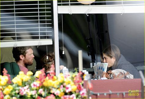 Jennifer Aniston And Anna Kendrick Grab Anything But Cake For Set Lunch