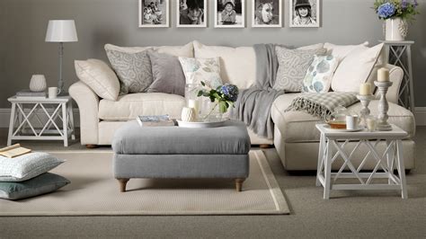 What Colour Sofa Goes With Mink Carpet