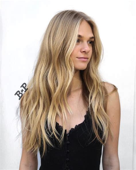 50 heftige Haarschnitte für langes Haar Surfer hair Honey blonde