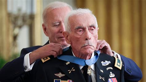 watch today excerpt president biden awards 4 vietnam veterans with medal of honor
