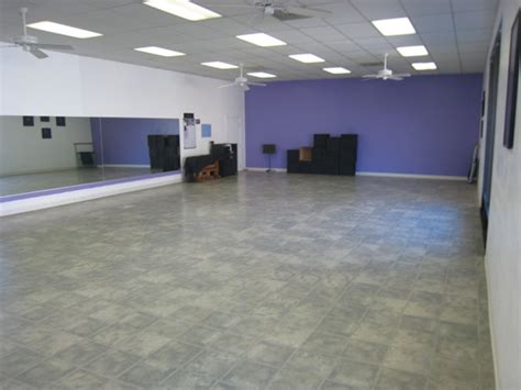 Rounded to three significant figures, 1000 square feet is equal to 0.0230 acres. Studio Rentals - AGSDINC