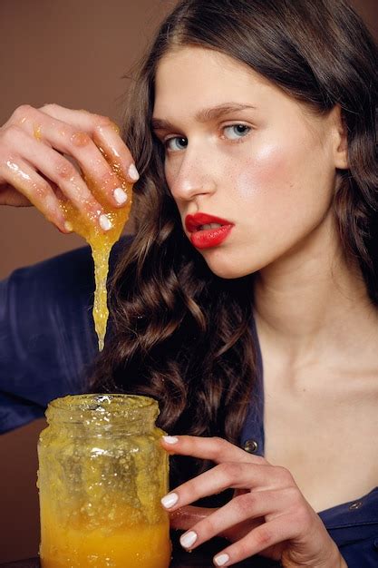 Premium Photo Girl With Jar Of Honey Healthy Food Concept Diet