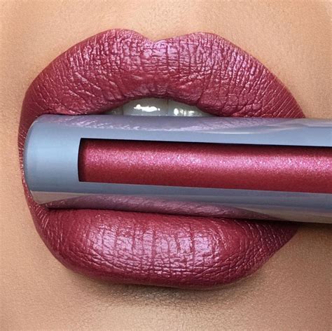 Callback Berry Bronze Shimmer Lipstick Runway Rogue