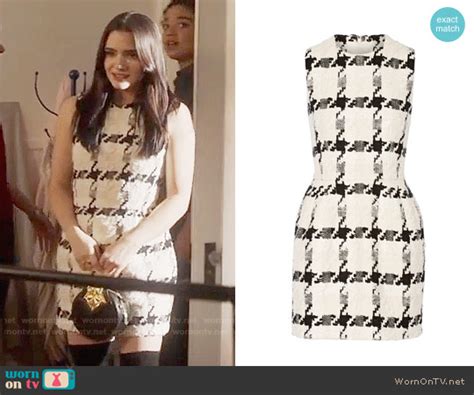 Pairing it with skinny distressed jeans, this outfit is certainly not your conventional work ensemble. WornOnTV: Jane's houndstooth dress on The Bold Type ...