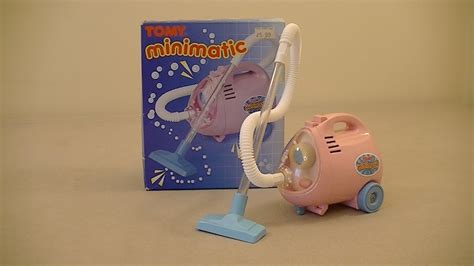 vintage 1980 s tomy minimatic toy vacuum cleaner demonstration youtube