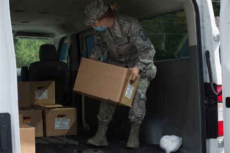 Guardsmen help deliver locally-sourced food > 103rd Airlift Wing