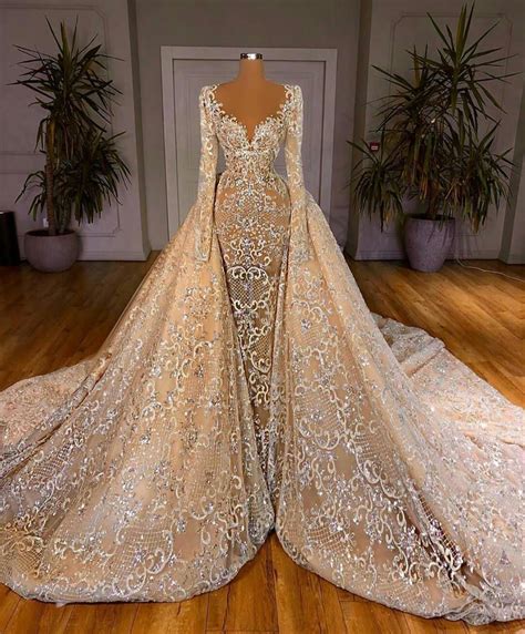2021 Champagne Lace Wedding Dresses With Detachable Train Long Sleeves