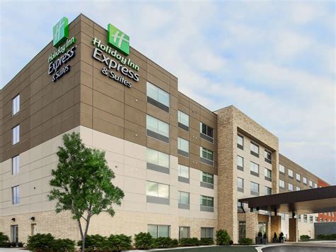 Hotels Near Allstate Arena Holiday Inn Express And Suites Chicago O
