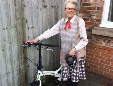 Berkhamsted Woman 89 Delighted With New Bicycle After Theft Bbc News