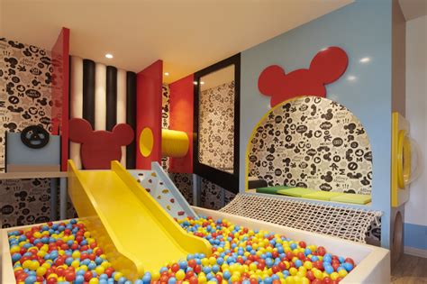 Arsitektur memainkan peran yang sangat penting dalam tips dan cara membuat rumah nyaman, indah dan memiliki estetika yang enak dilihat. Tips Membuat Rumah Playful dan Nyaman untuk Keluarga!