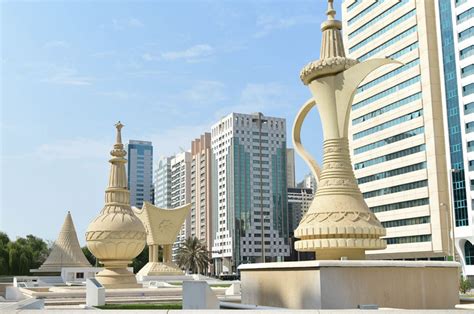 It is known as one of the icons of abu dhabi and has a futuristic design. Abu Dhabi: Sightseeing tour from Dubai | Dubai Travel Guide