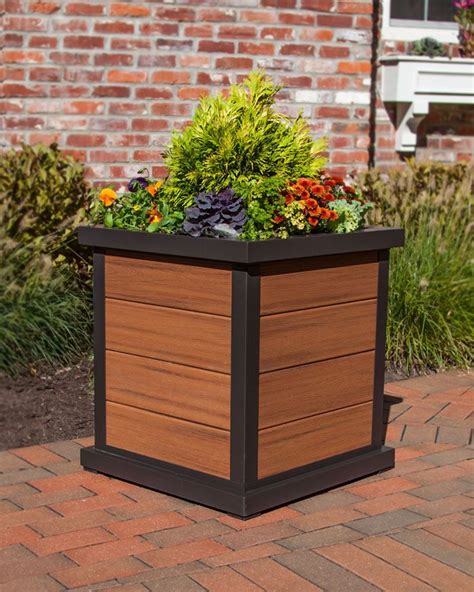 Diy How To Build A Weather Resistant Planter Box With Trex Planter