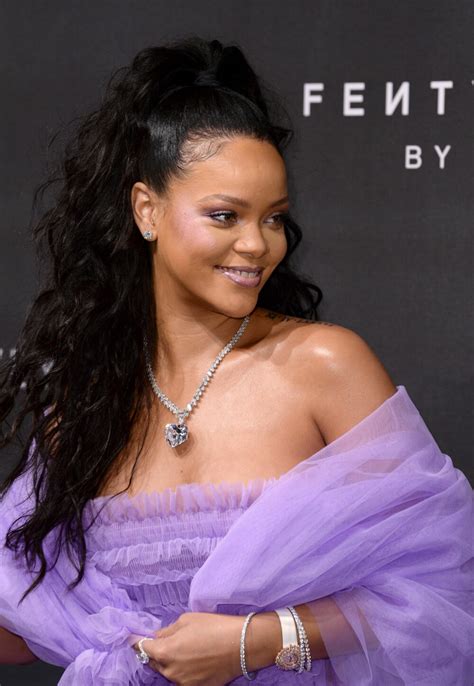Rihannas Fenty Beauty Kåret Til årets Oppfinnelse Av Time Underholdning