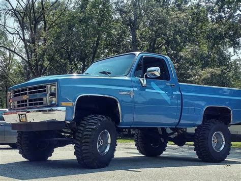 Square Body Chevy K10 Lifted With Boggers Trucks Gmc Trucks Diesel