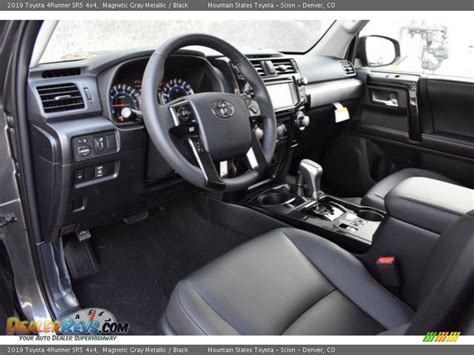 Front Seat Of 2019 Toyota 4runner Sr5 4x4 Photo 5