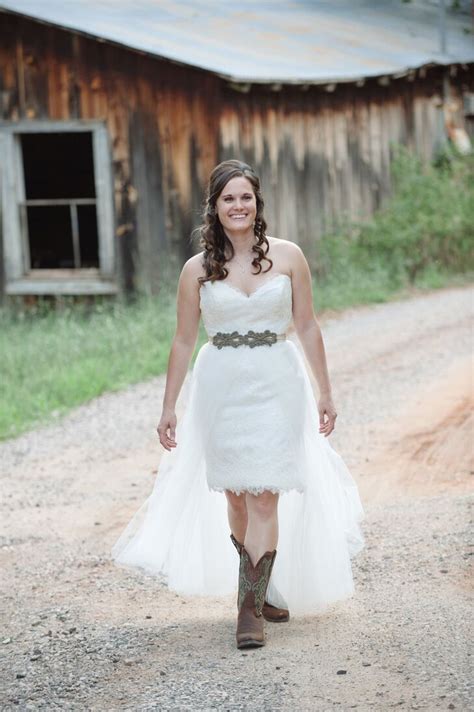 From ranch weddings to boots and bling or denim and diamonds galas, western, cowboy, or women's western chic cowboy boots. Custom Wedding Gown with Veil Skirt and Cowboy Boots