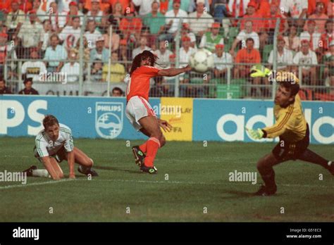 Soccer World Cup Italia 90 Group F Netherlands V Ireland Stock