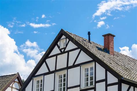 Your Guide to Gable Roofs: What is a Gable Roof, Pros, Cons, Types