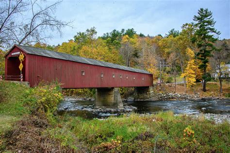 Iconic Covered Bridge To Close During Foliage Season Connecticut Post