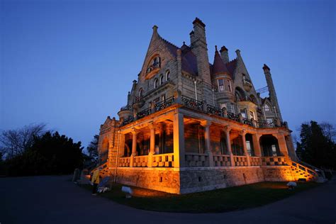 Canadas Castle The Historic Gem That Is Craigdarroch Castle In