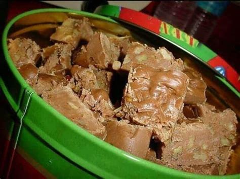 If you're having trouble with your fudge setting up, try combining the sugar, milk, butter and salt first, boiling for 5 minutes while stirring, and then add the chocolate and stir until. PAULA DEEN'S 5-Minute Fudge - Skinny Recipes
