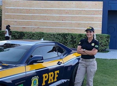 Ex loira do Tchan se torna agente da Polícia Rodoviária Federal Polêmica Paraíba Polêmica