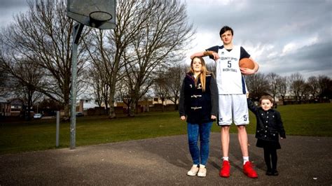 Worlds Tallest Teen Is Over 7 Feet Tall And Eats 8000 Calories A Day