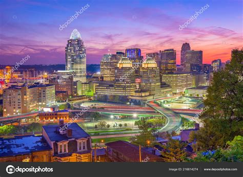 Cincinnati Ohio Usa Downtown Cityscape Dusk Stock Photo By ©sepavone