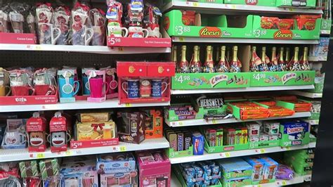 Buy products such as hershey's pot of gold pecan caramel clusters chocolate christmas candy box, 24 ct, 8.7 oz. Christmas Candy Aisle at Walmart 2015 - YouTube