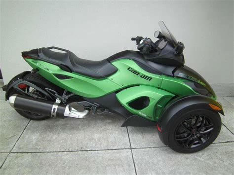 Its engine is either 600cc or 900 cc. Buy 2011 Can-Am Spyder RS-S SE5 Sport Touring on 2040-motos