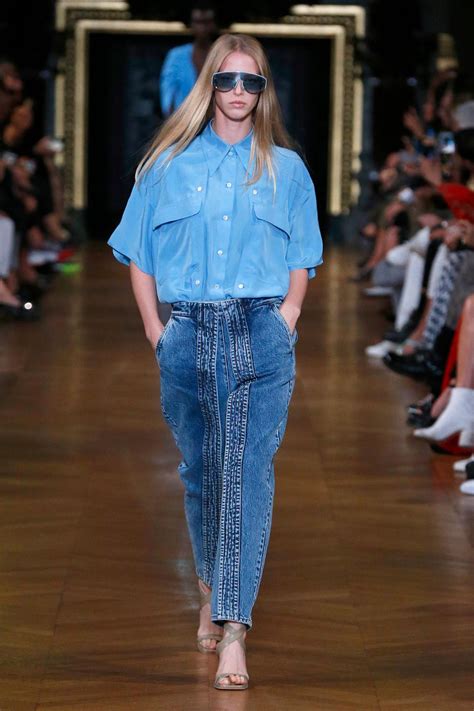Fashion, man style, tren 2020 source : Модные джинсы - весна 2020: основные тенденции сезона ...