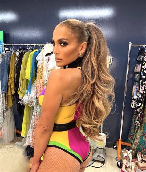 Jennifer Lopez Flaunts Her Curves In Colour Block Bodysuit At Vax Live