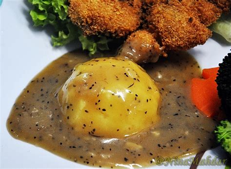Grilled chicken chop with black pepper. Nina Mahdar: CHICKEN CHOP & SOS BLACK PEPPER