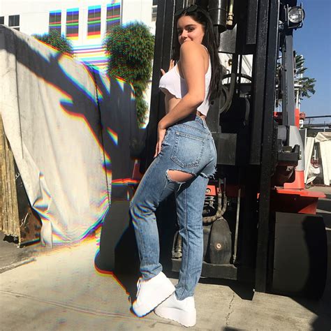 Ariel Winter Sexy Posing Photo The Fappening