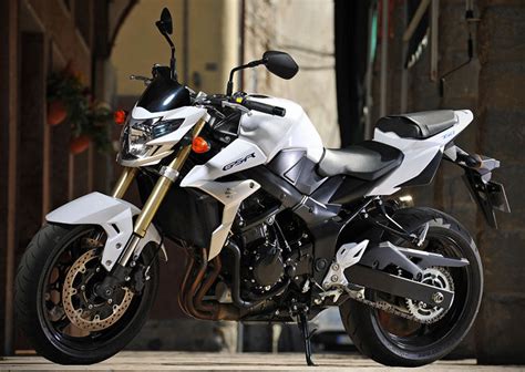 two wheel world suzuki gsr750