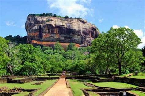 Top 15 Most Visited Tourist Places In Sri Lanka