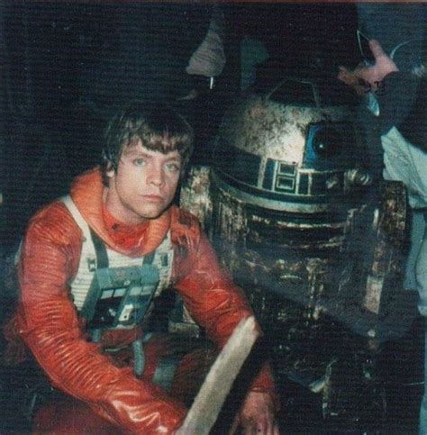 Mark Hamilton And R2d2 Behind The Scenes Of The Empire Strikes Back