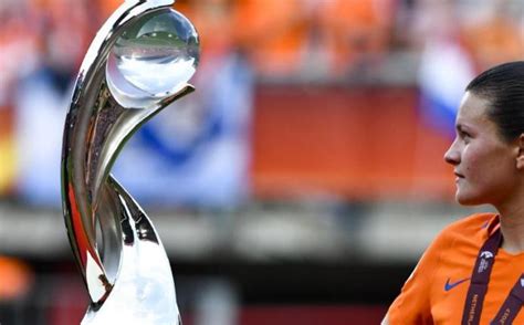 Fussball em 2021 tickets kaufen & tauschen fussball em 2021 tickets online kaufen/verkaufen oder tauschen. Frauen-Europameisterschaft: England will Frauenfußball-EM ...