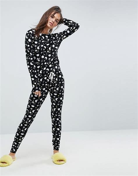 Asos Asos Moon And Stars Print Long Sleeve Tee And Legging Pyjama Set