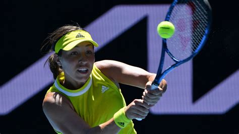 Australian Open: Jessica Pegula upsets Victoria Azarenka width=