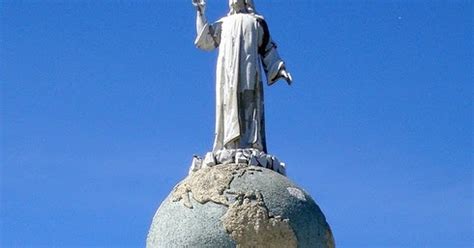 Historia De El Salvador Monumento Divino Salvador Del Mundo