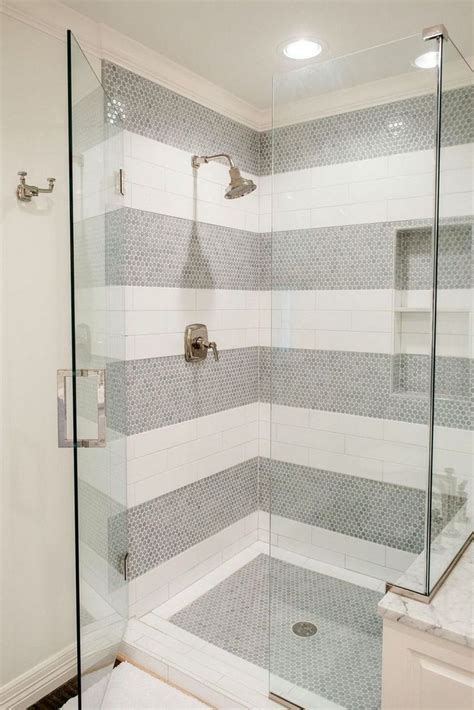 Horizontal Stripes For The Win Minimalist Bathroom Bathroom Tile