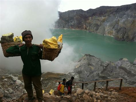 Ijen Trekking Tour Packages Ijen Crater Explore Indonesia Yoexplore