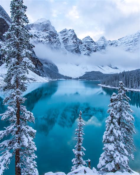 Winter In The Canadian Rockies Moraine Lake Oc 3648×