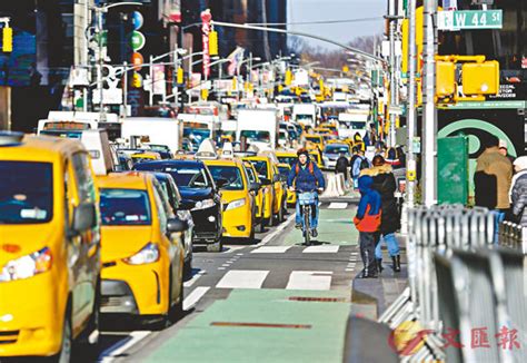 香港公共交通 道路及設施 道路、交通情況及特別交通措施 駕駛執照及考試 車輛牌照、登記及檢驗 跨界交通 航空旅客服務 船隻操作員及飛行員牌照 安全. 紐約將徵「塞車費」全美首例 - 香港文匯報