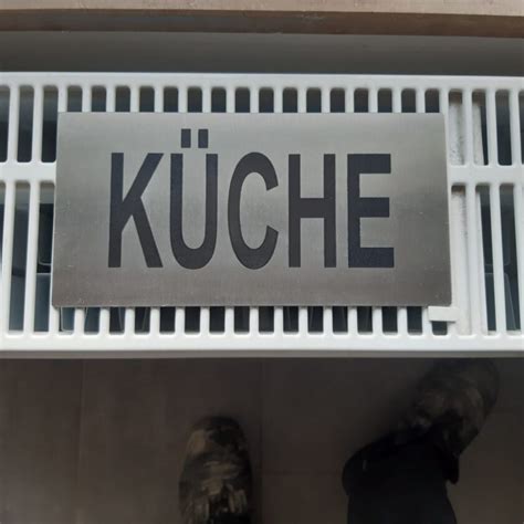 Die laser und vor allem deren genauigkeit müssen auf den jeweiligen arbeitsbereich abgestimmt sein. LASER-GRAVUR UND LASER-SCHNITT » Hagemeier Wasserstrahl ...