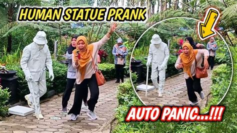 Reaksinya Kocak Human Statue Prank Prank Patung Hidup Youtube